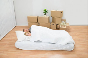 Dlaczego materac nie powinien leżeć na podłodze?